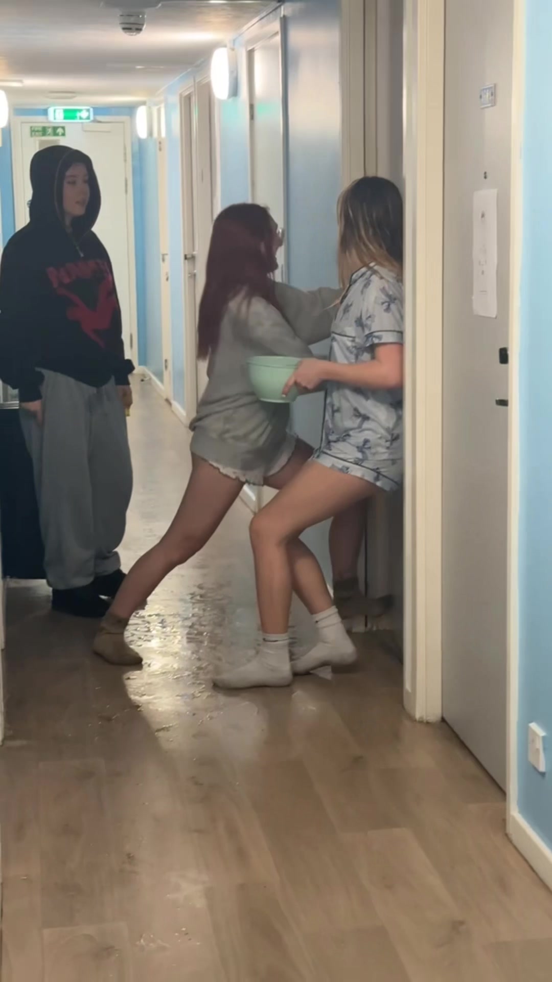 @mia