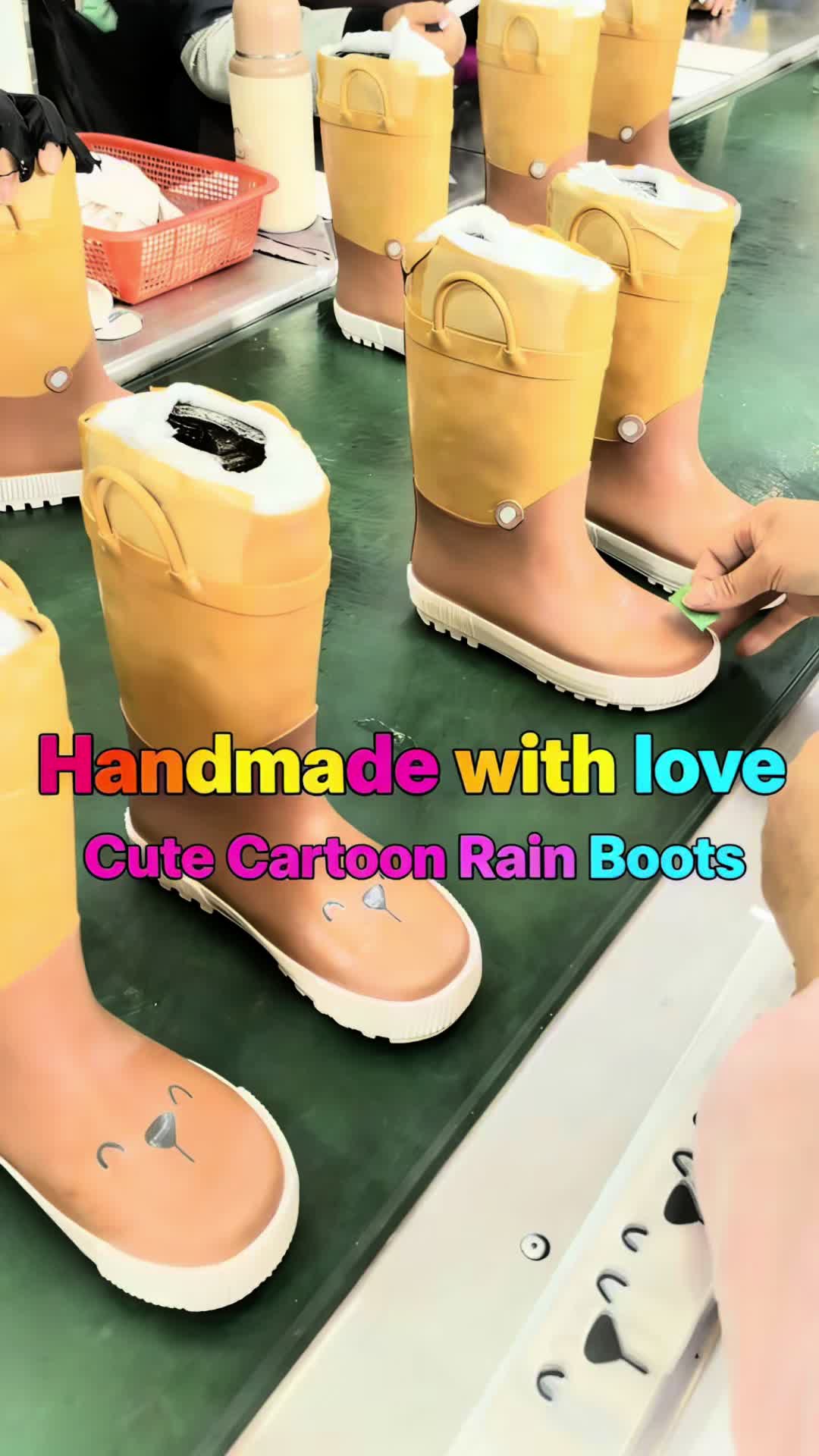 @Yixiu rainboot