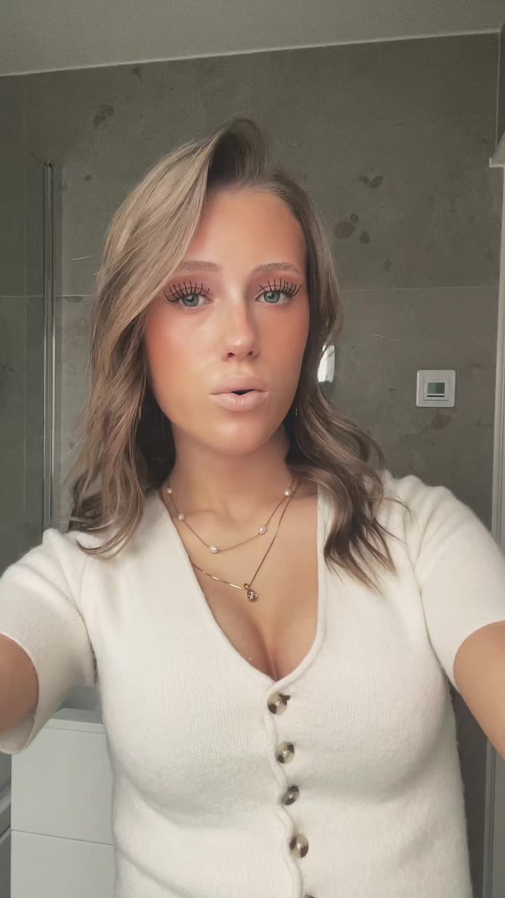 @😽