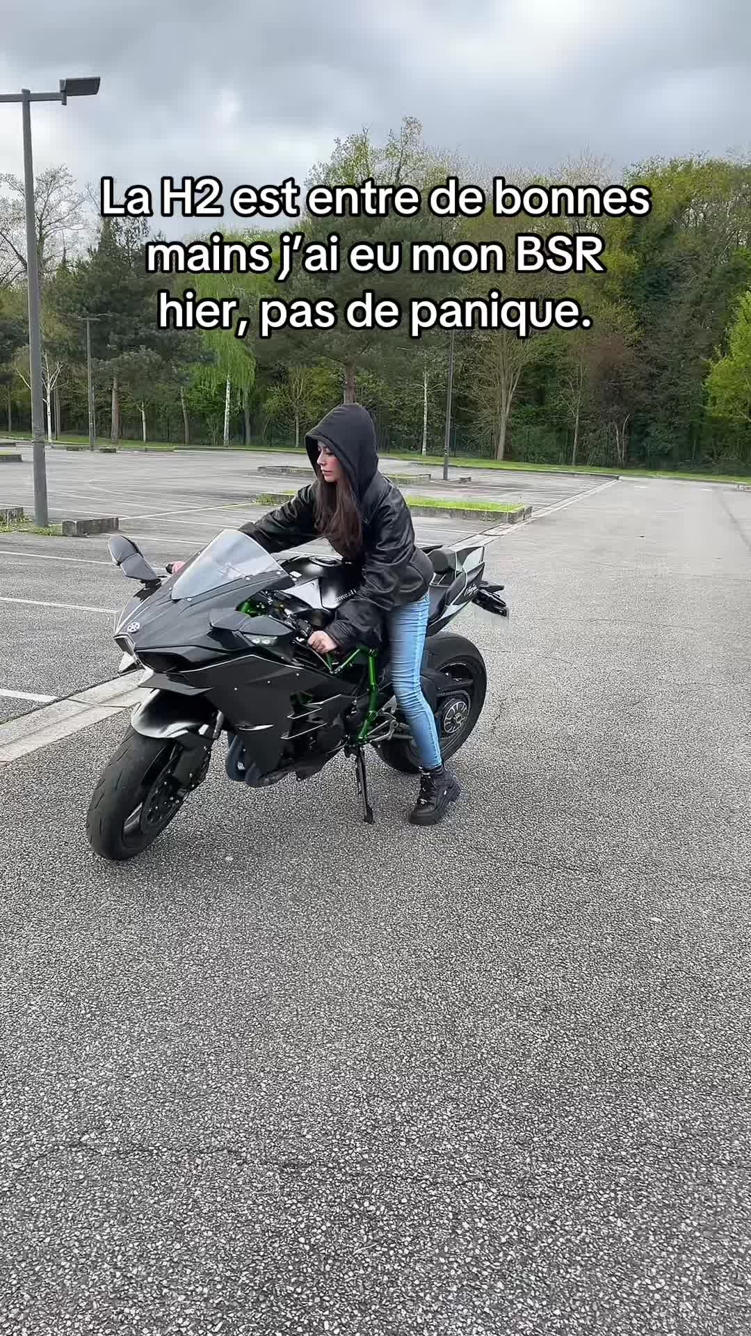 @Coralie 🏍️