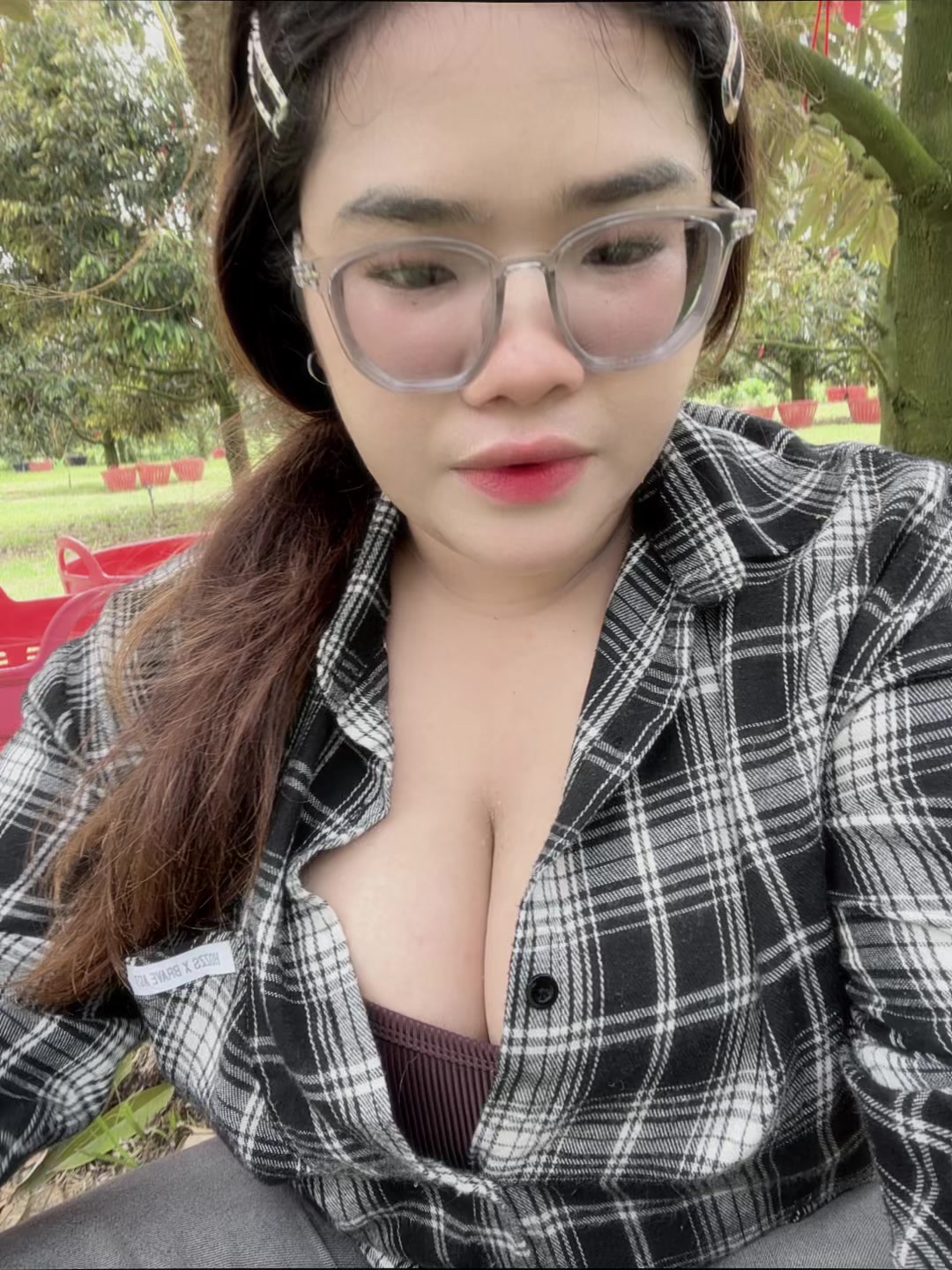 @ขออมหน่อย