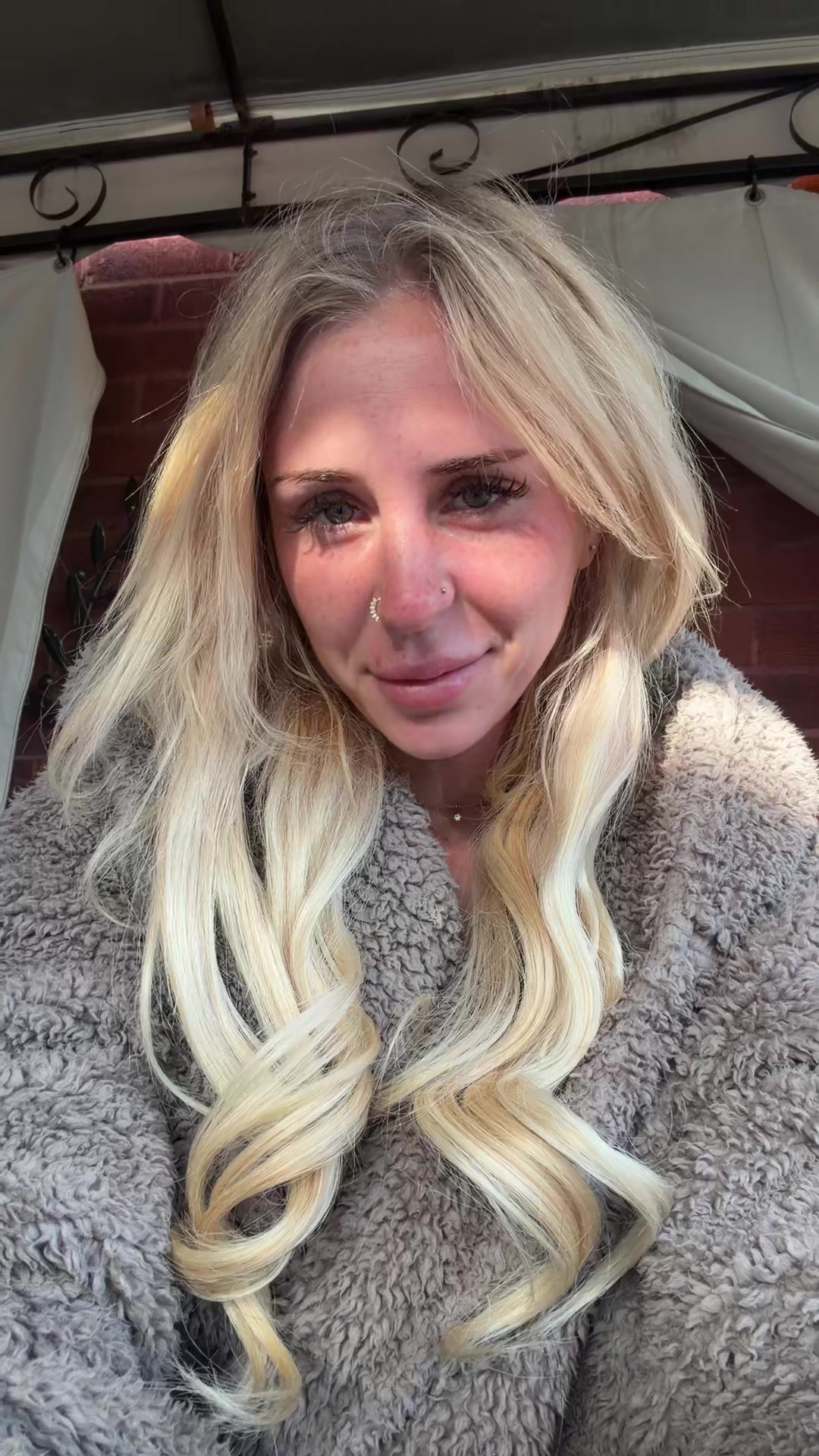 @Amslouxox