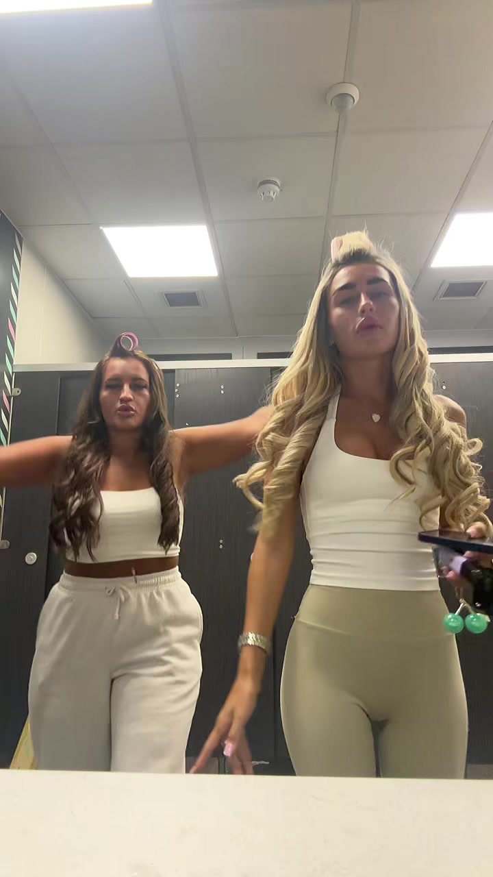 @hrglowellie