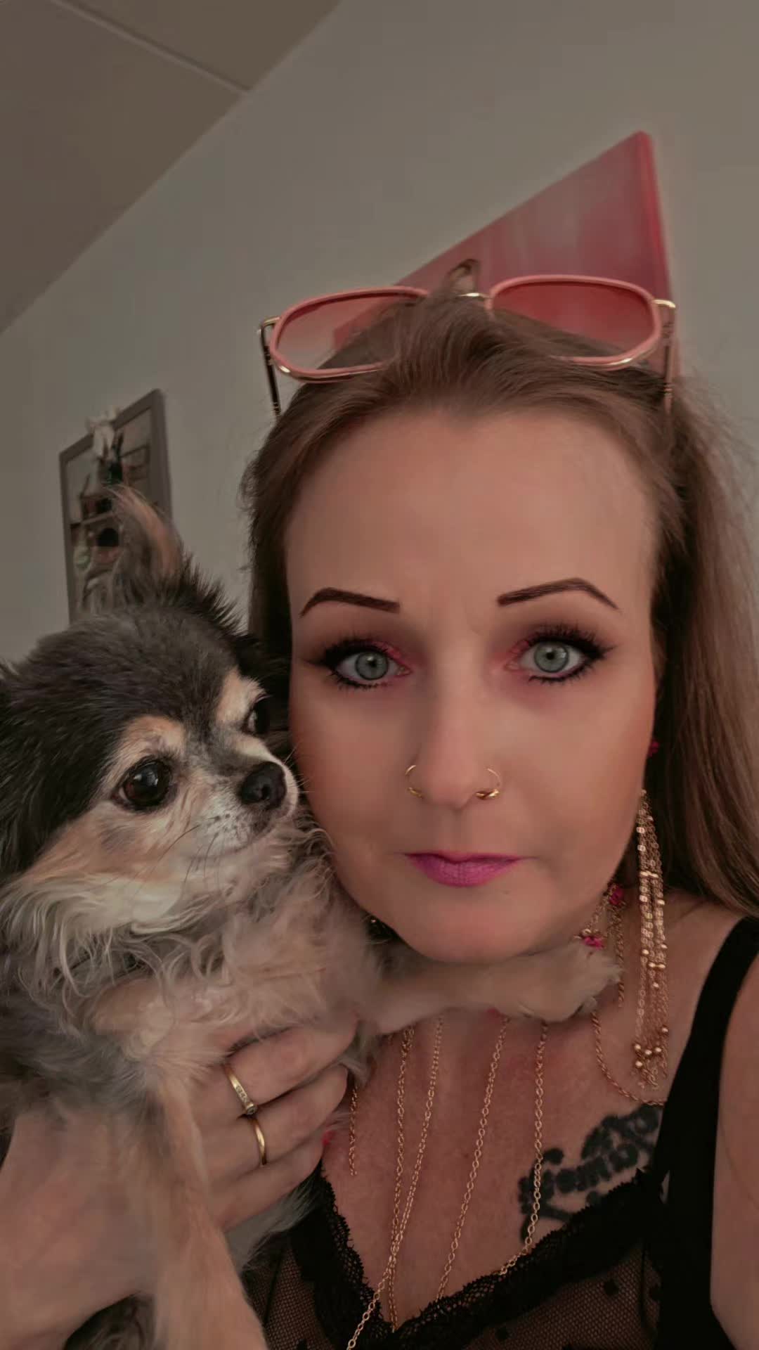@DesiFaye DeanJames C