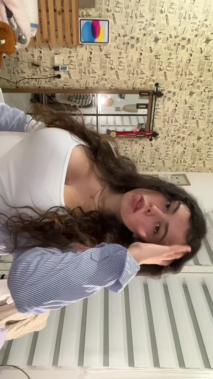 @𝐀𝐧𝐚𝐡𝐢
