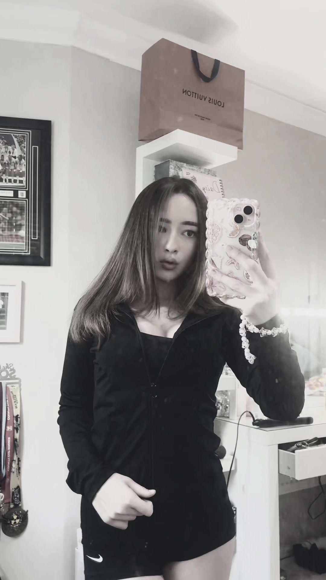 @Liv