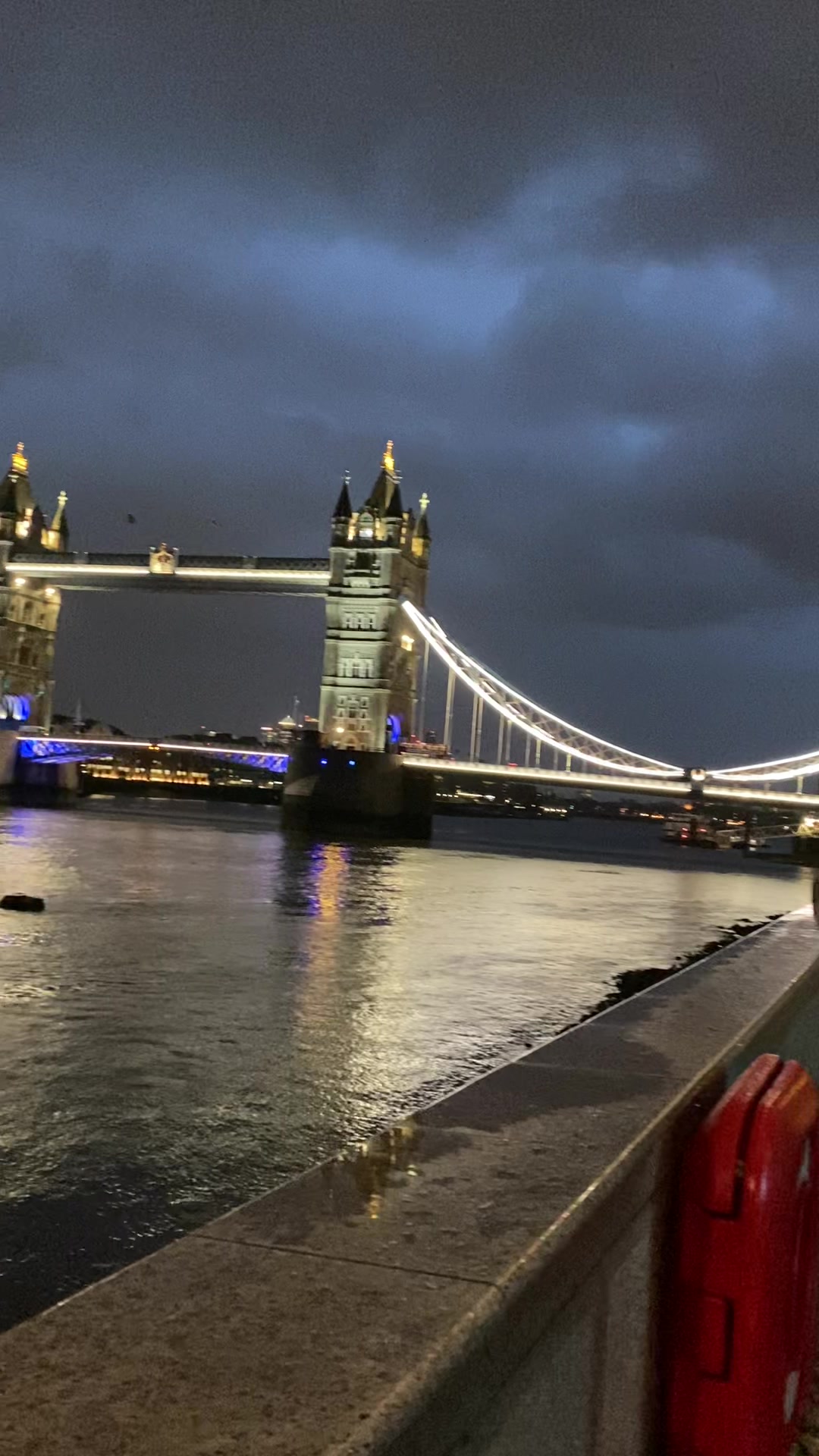 @Minhaj🇬🇧