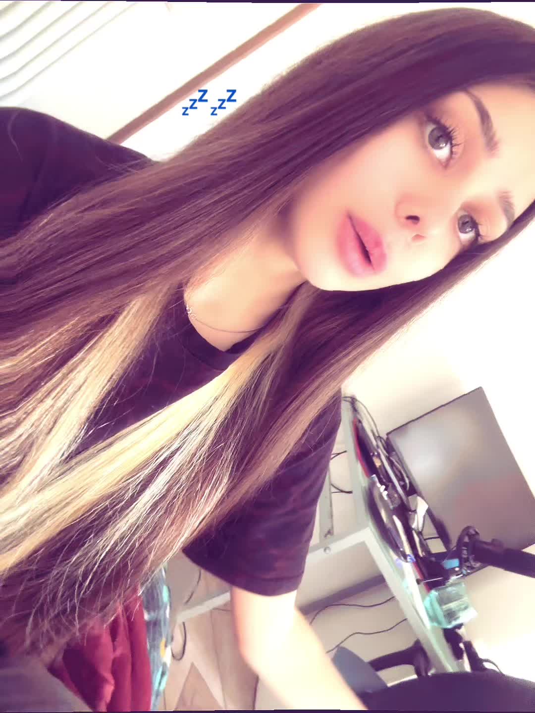@Ίνα