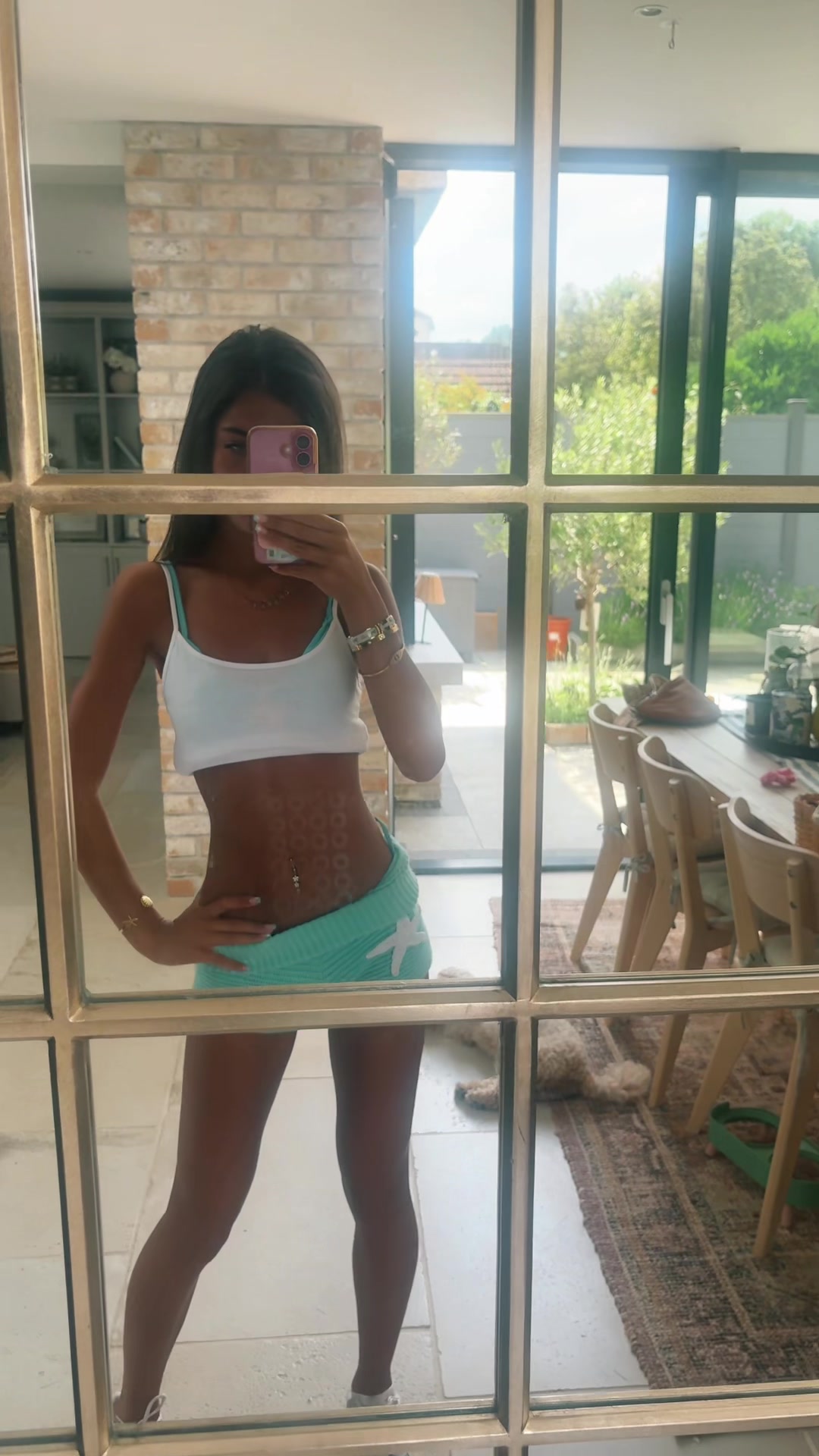 @charleyscl0se