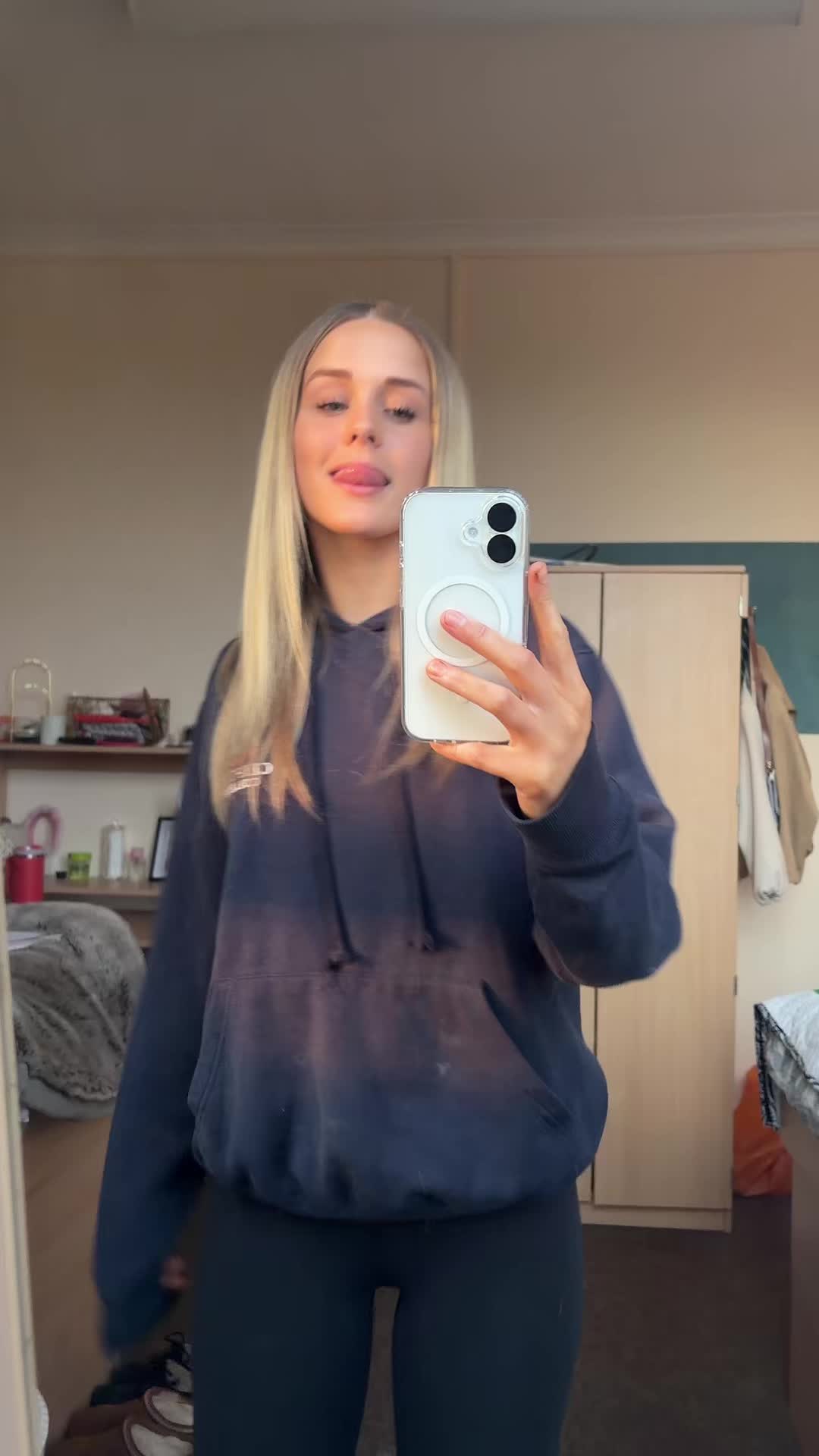 @️