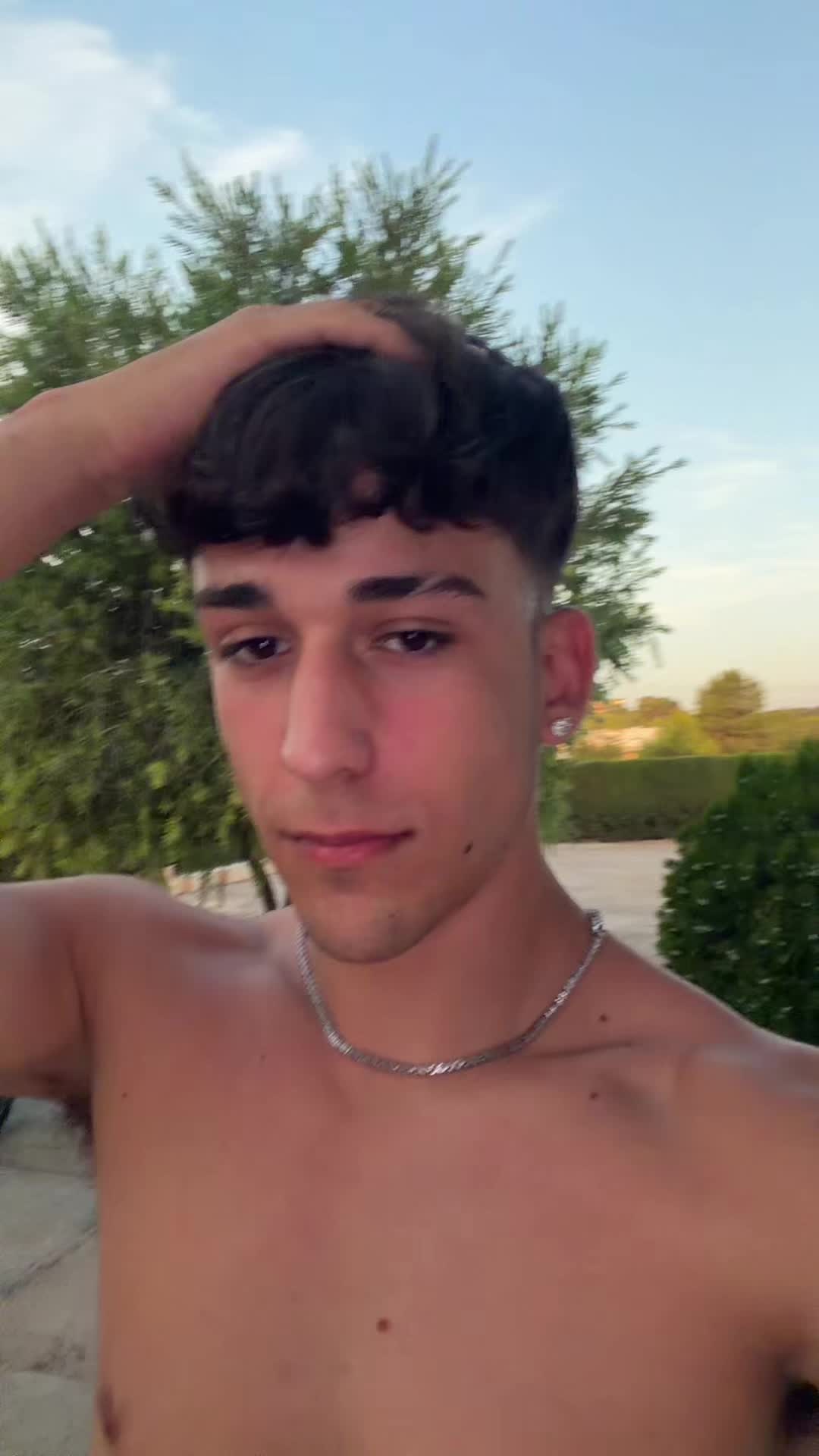 @A👑