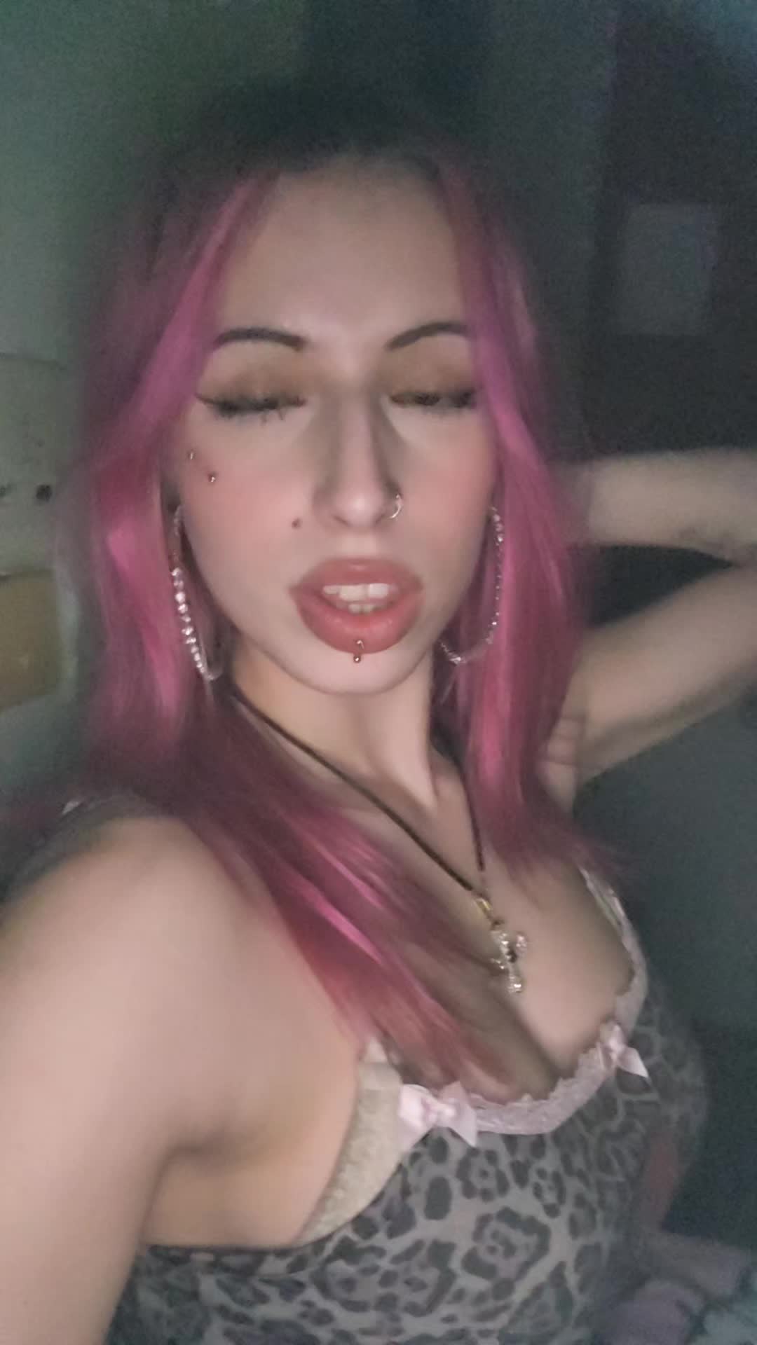 @Sam<3