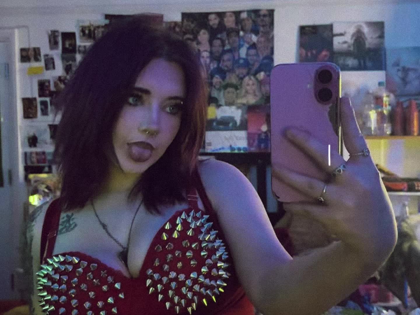 @️