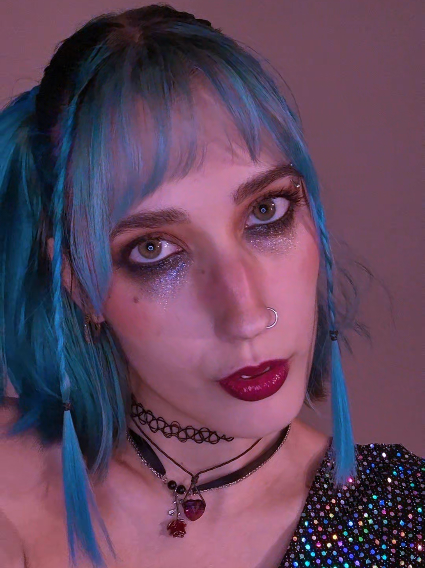 @GlamElla