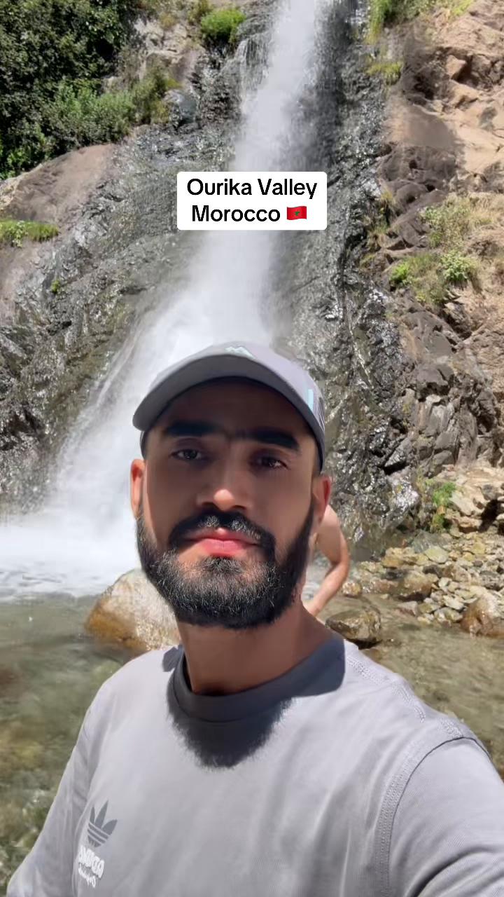 @Zeeshan Saeed 🇵🇰🇬🇧🇪🇸🇫🇷