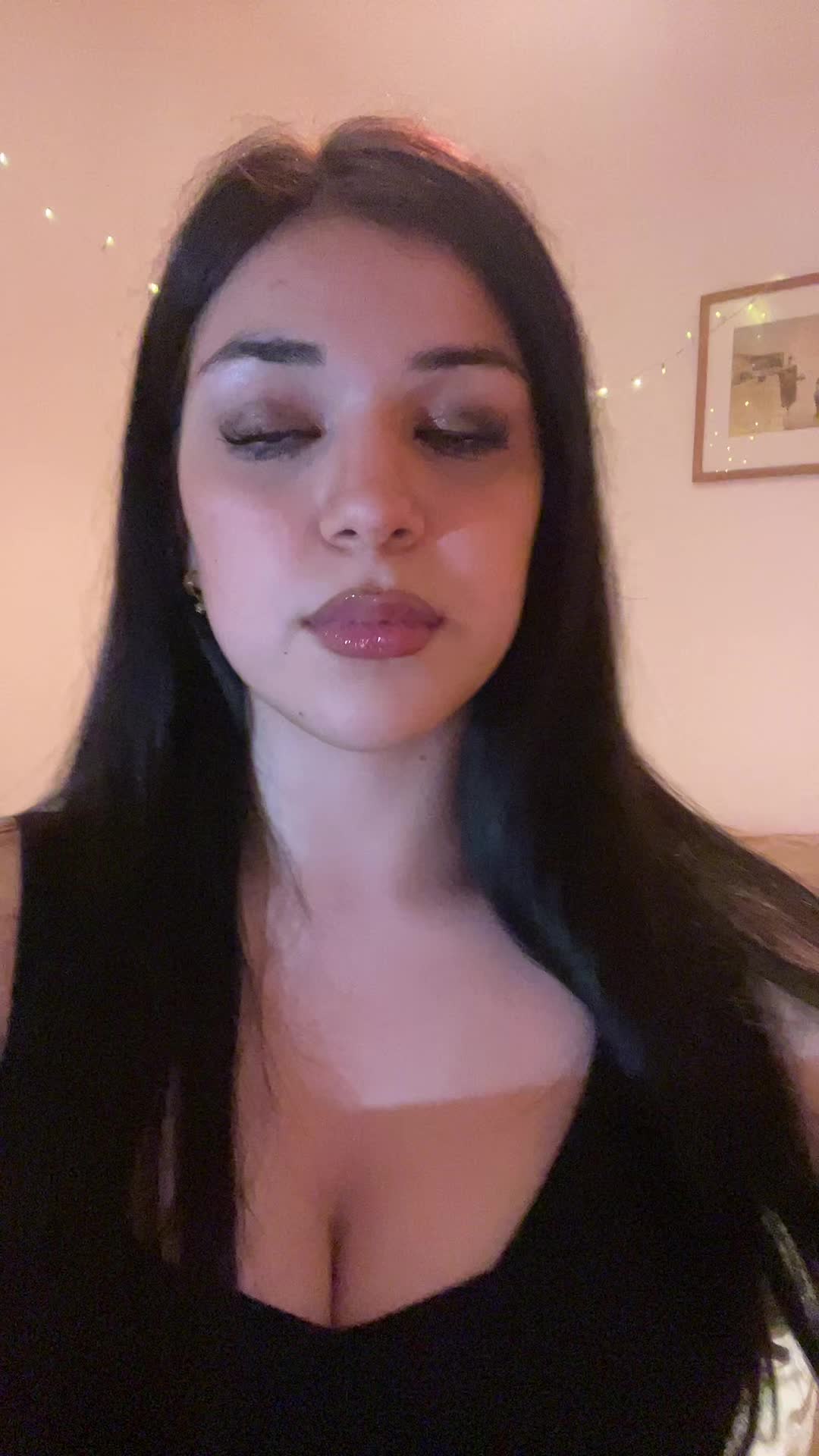 @isabella