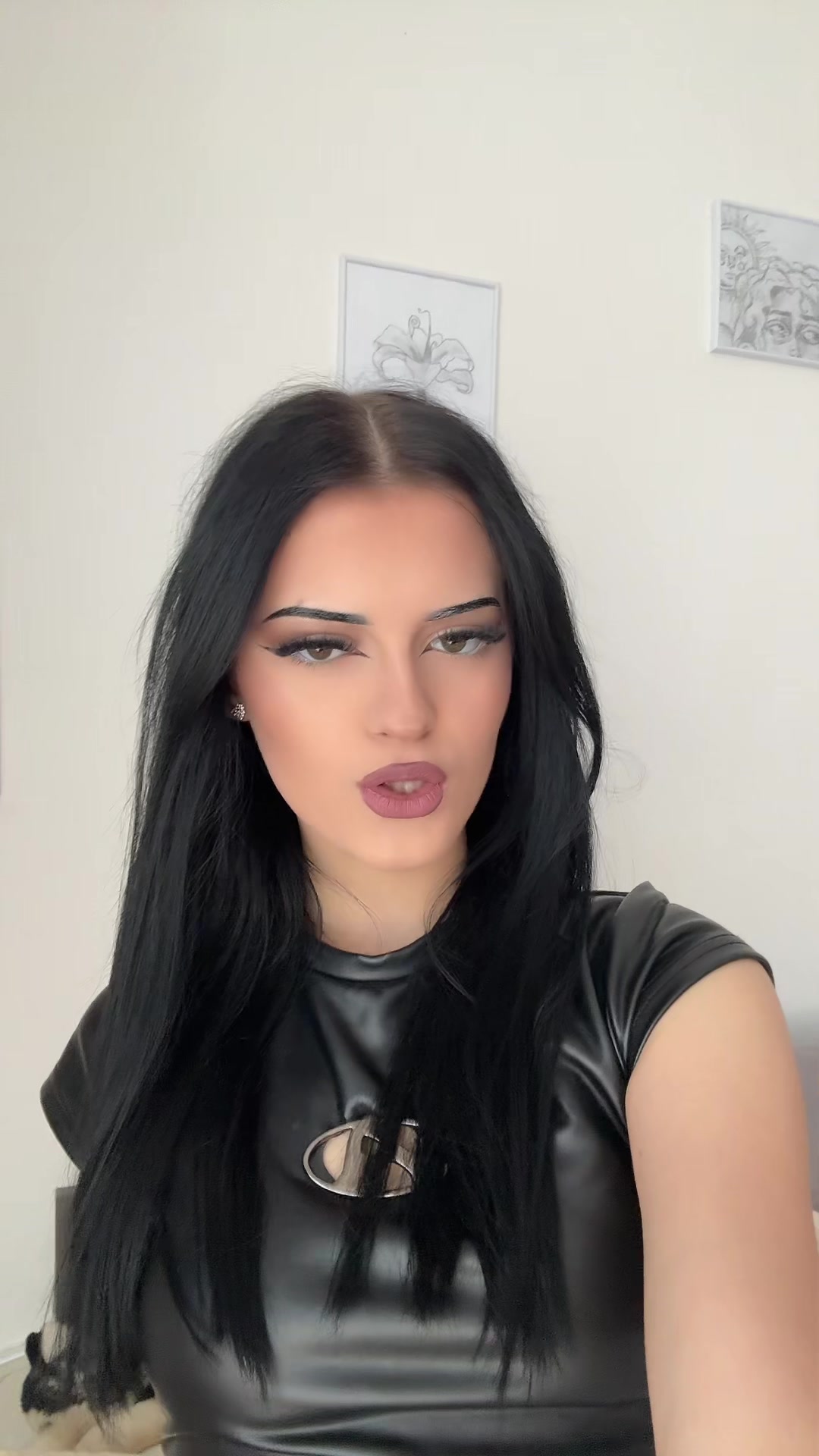 @🕷️🕸️