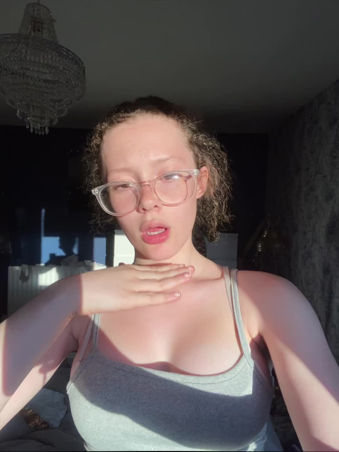 @freyaspamss✌🏻