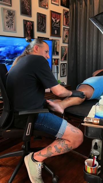 @Colonel tattoo shop