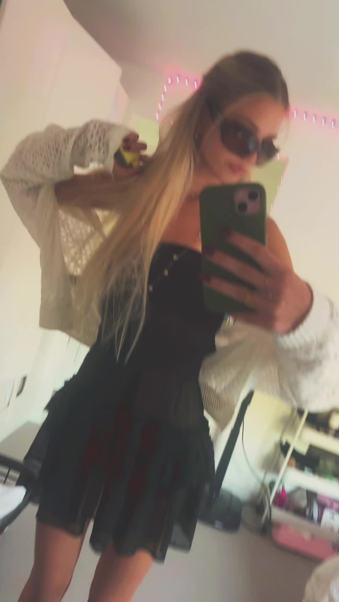 @Helena 🌩️