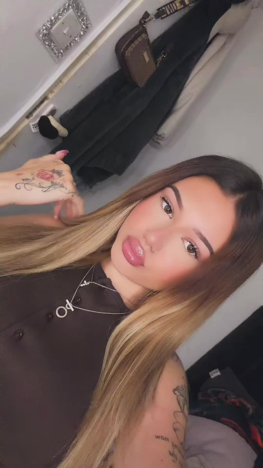 @ℰ𝓁𝒾𝓈ℯ 𝓍𝓍