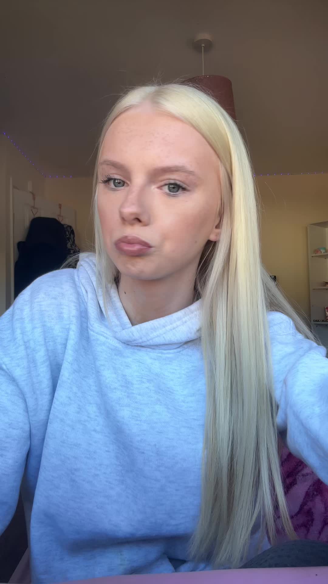 @𝐑𝐔𝐁𝐄𝐒𝐆𝐑𝐖𝐌🪩🌺