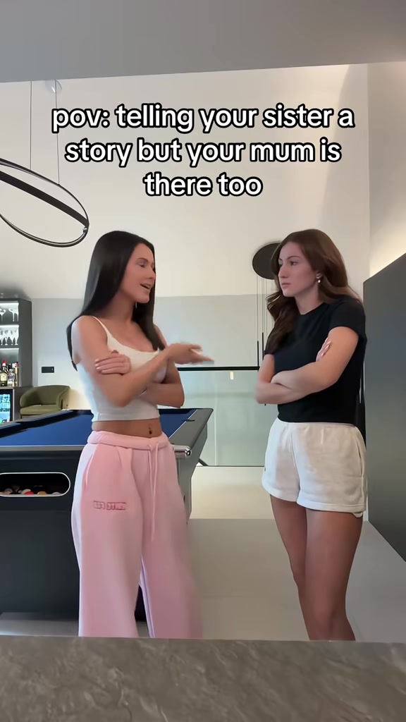@thesimp5onsisters