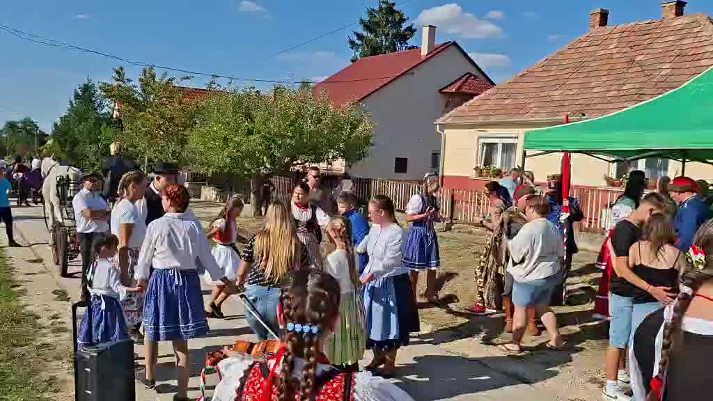 @R&eacute;ka Emese Kasza