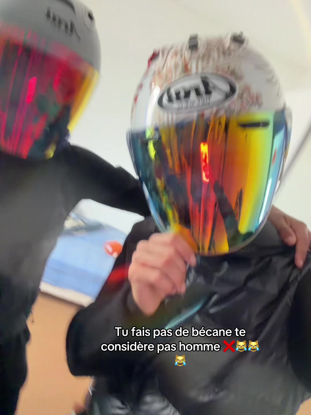 @2T💨