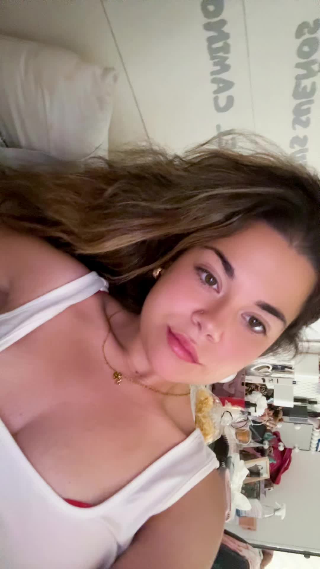 @carlaafelipee