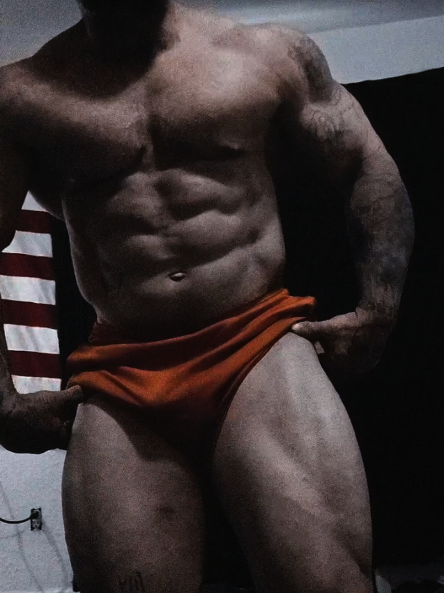 @Flesh_artist_1985