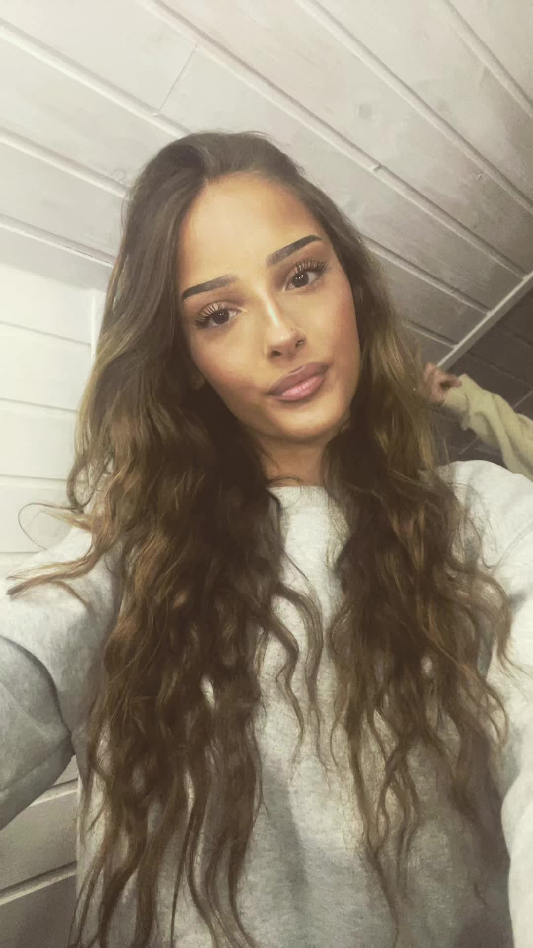 @𝐟