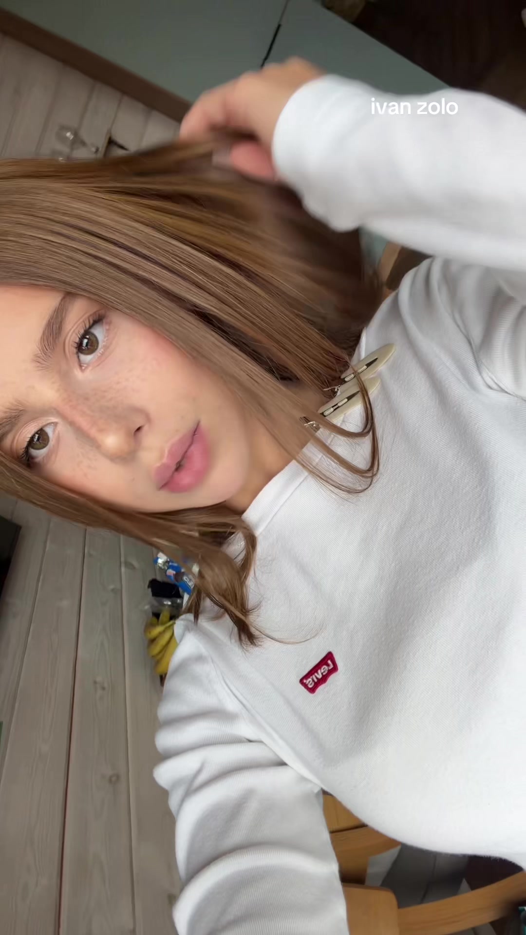 @ка́йндли