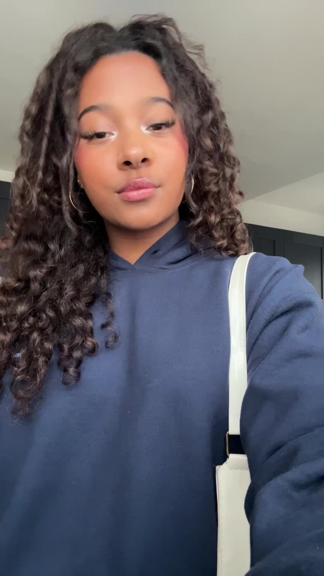 @shani x