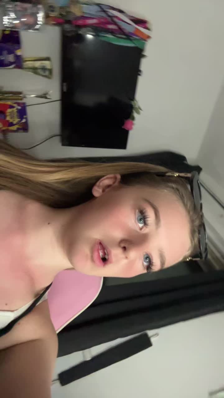 @𝐜𝐨𝐧𝐧𝐢𝐞🤍💸