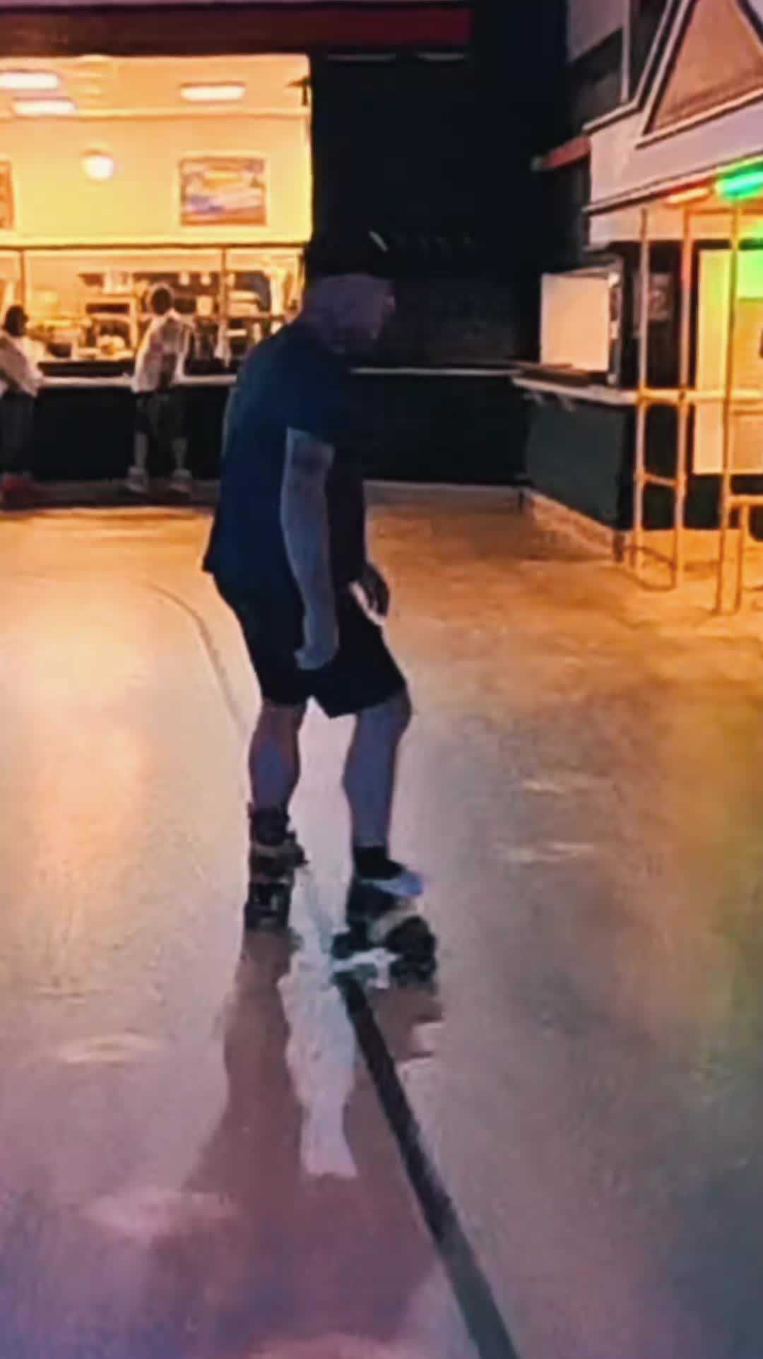 @💚🖤🛼Gazzaonsk8s⛸️🖤💚