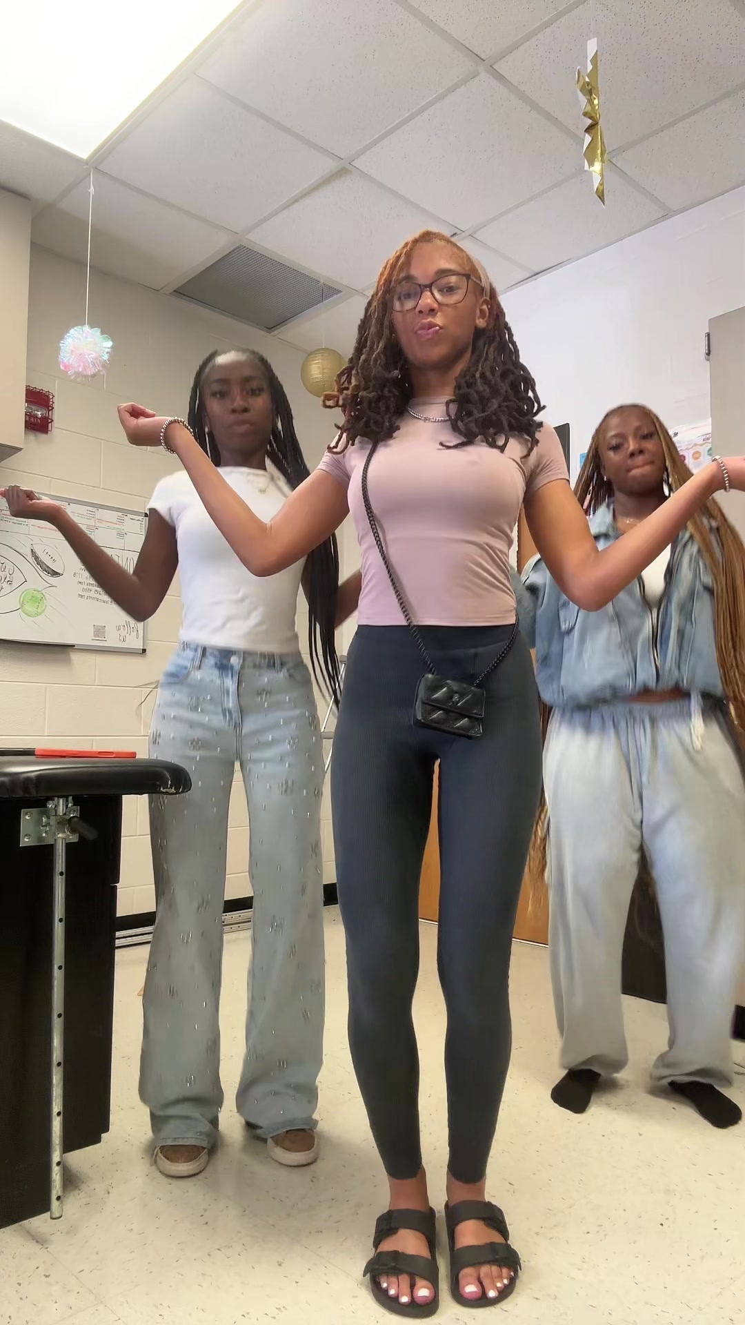 @lightskinfinstaaa_