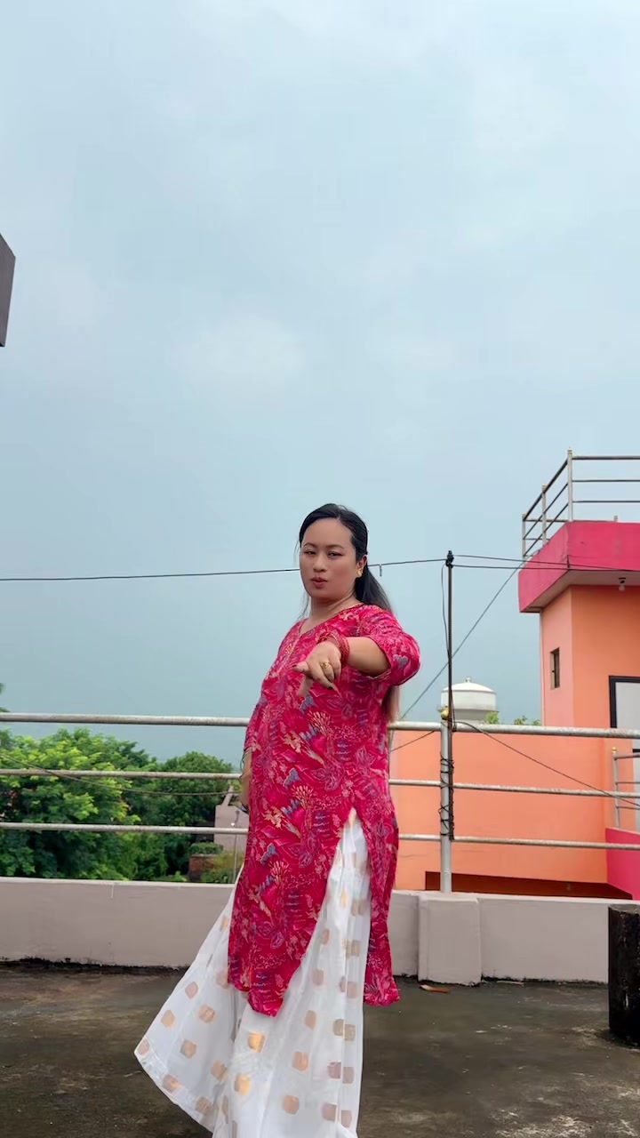 @Laxina_grx1