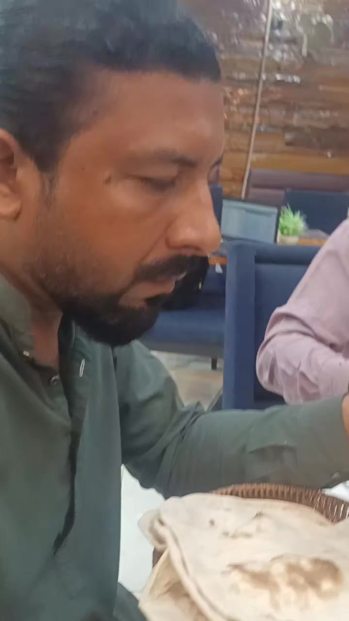 @RANA KAMRAN 라나 감란
