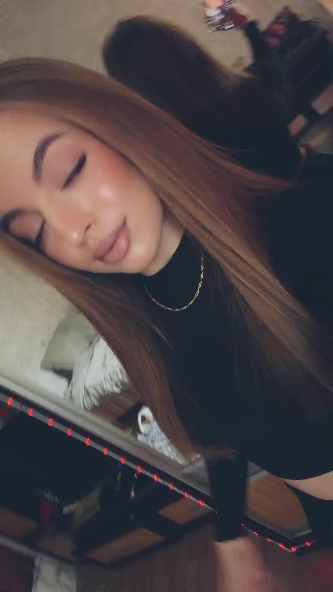 @🖤