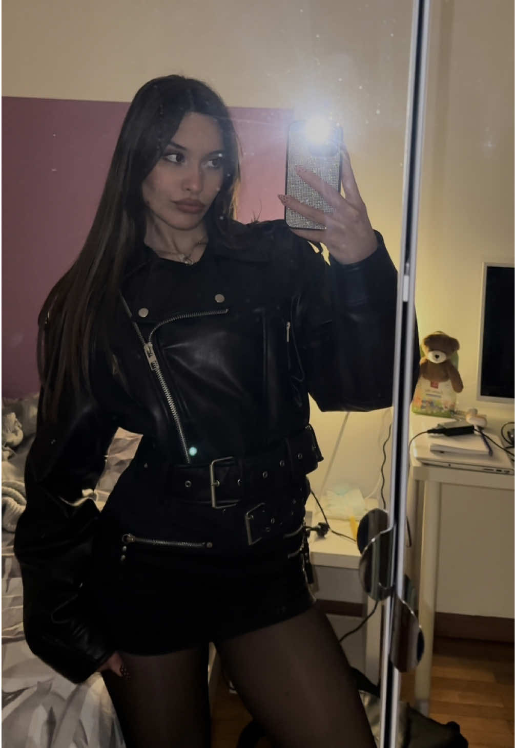 @itsnickynicole01