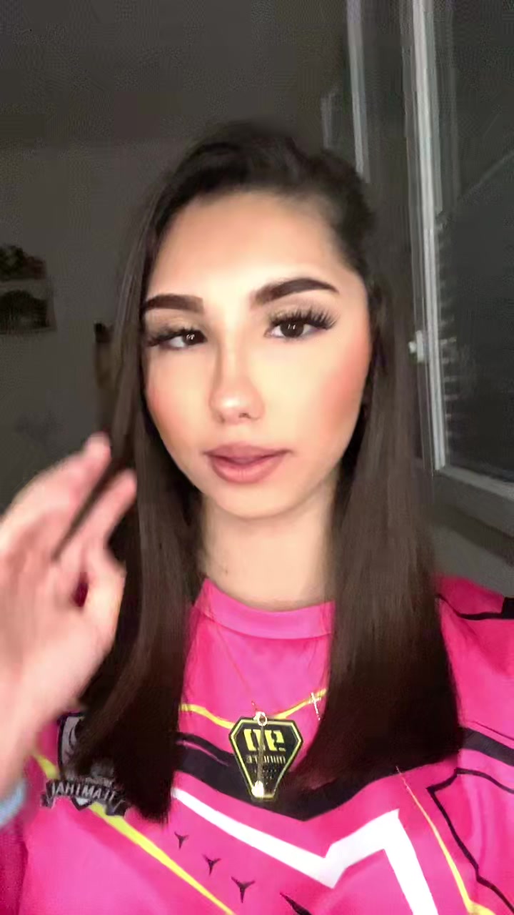 @𝐣𝐚𝐝𝐞