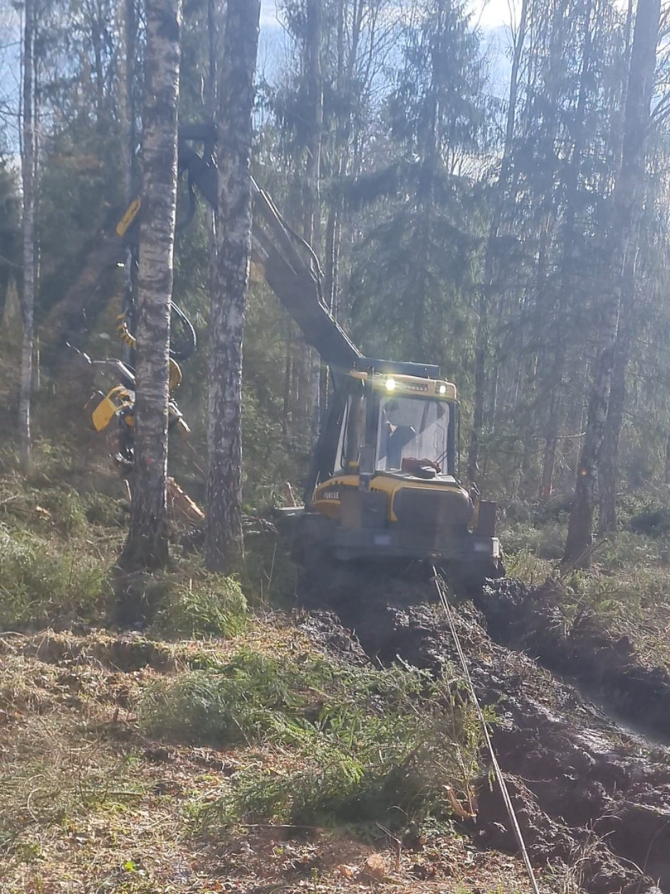 @CEĻMALAS A.R.
