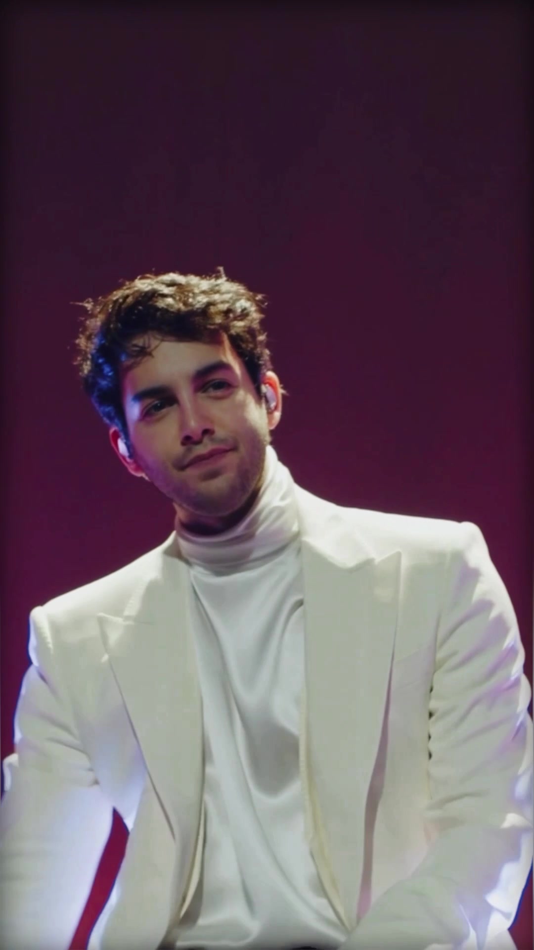 @Darin