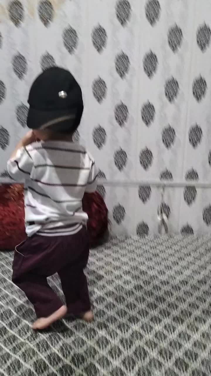 @👈نومی راجپوت 😘