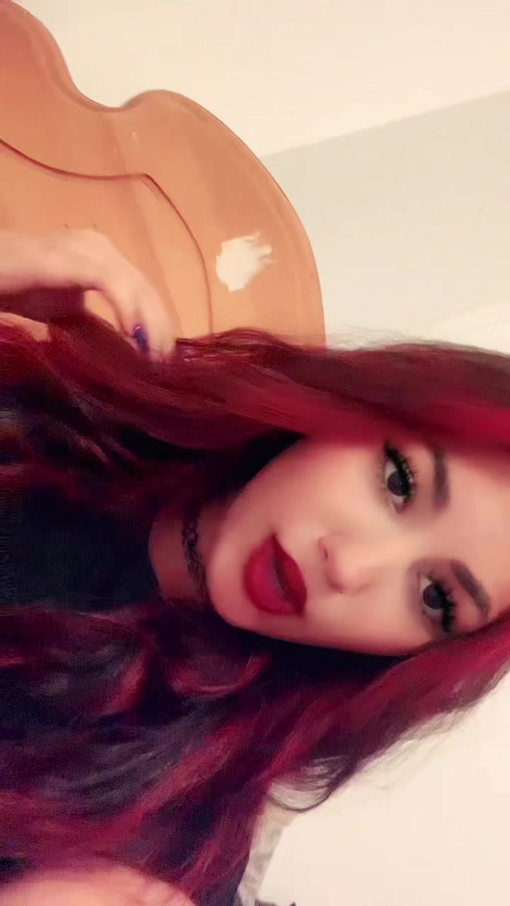 @🖤