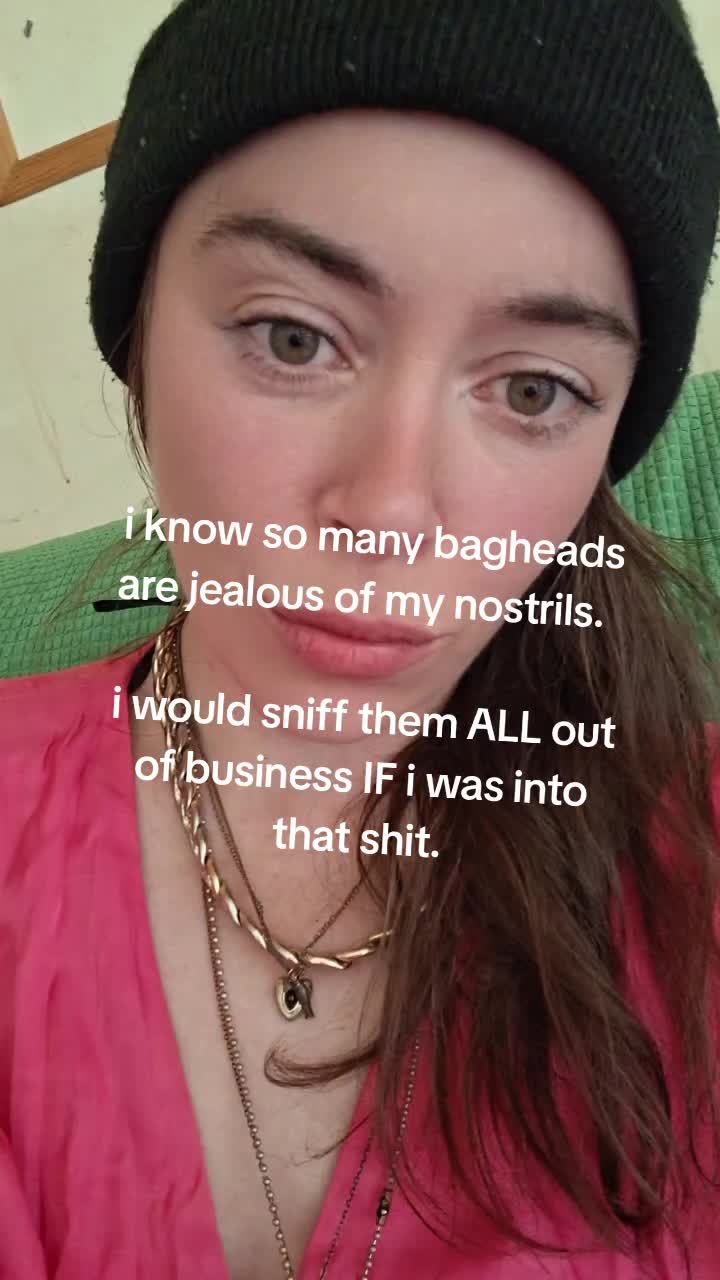 @lollyybmnqh