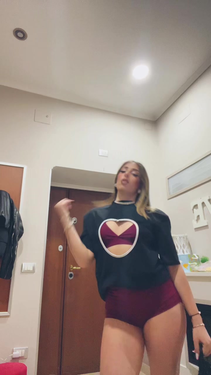 @𝑬