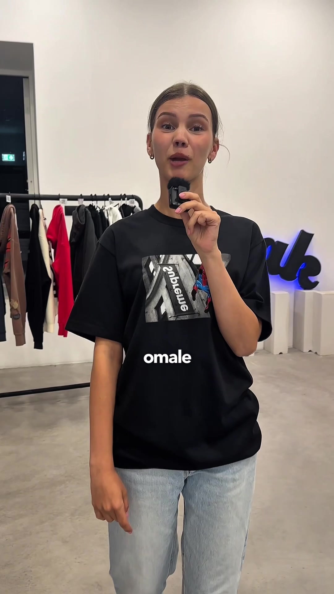 @Sneak.ee