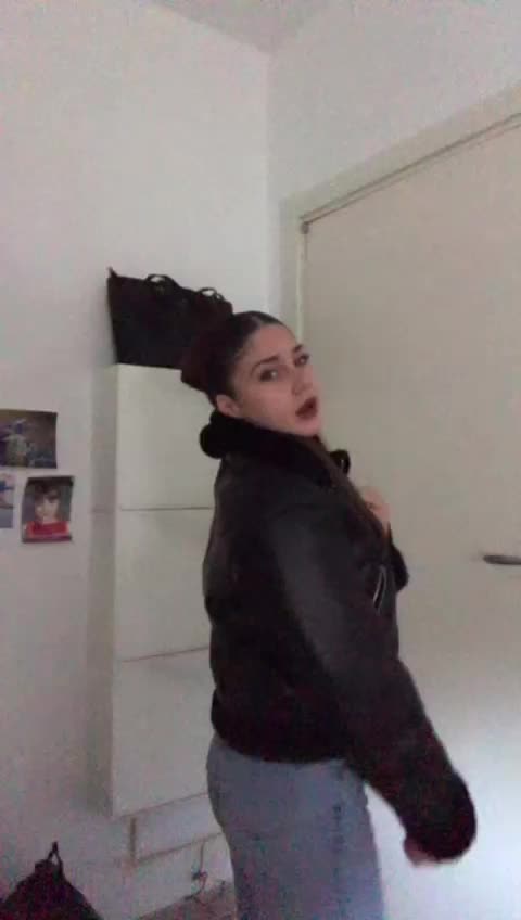 @𝓬𝓱𝓲𝓪𝓻𝓪⭐️